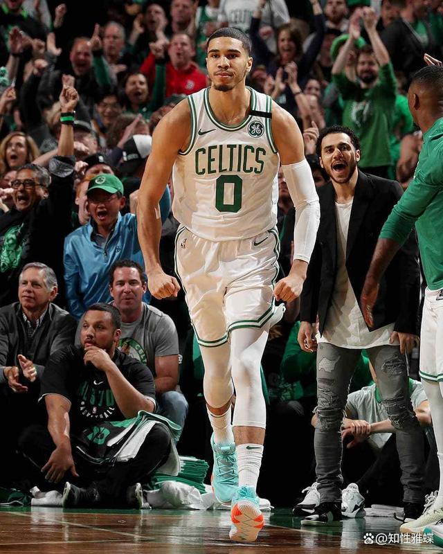  塔图姆迎来二十赛季高光表现，G2球迷沸腾！